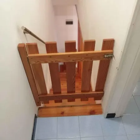 Hotel In 25698